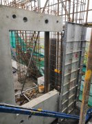 <strong>新款联想拯救者Y700屏幕规</strong>