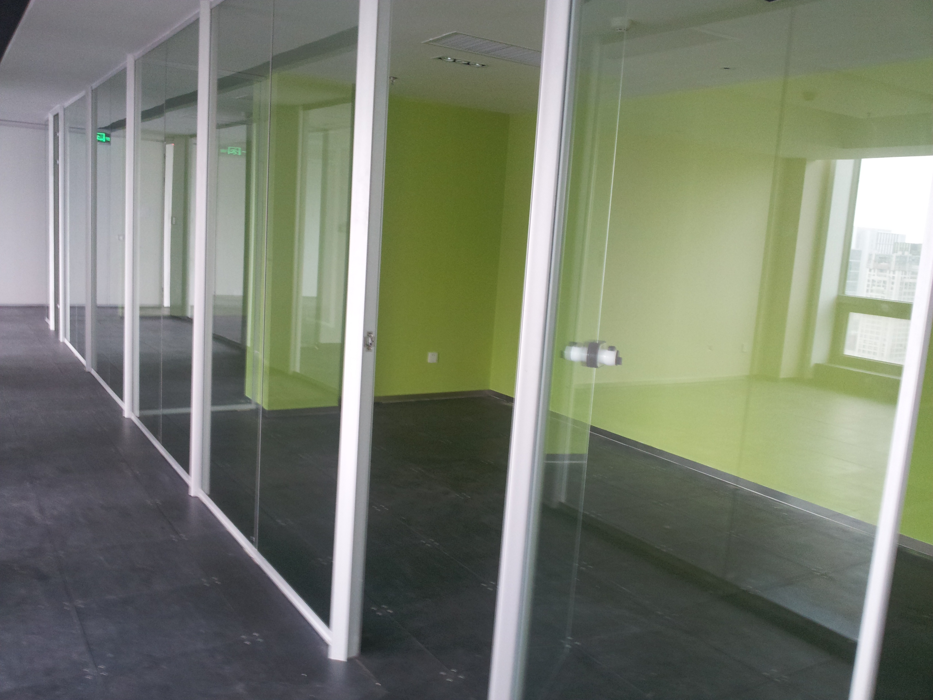 持续积极寻求解决方案