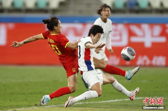 决战只差最后一击：中国女足在厦门与韩国战成