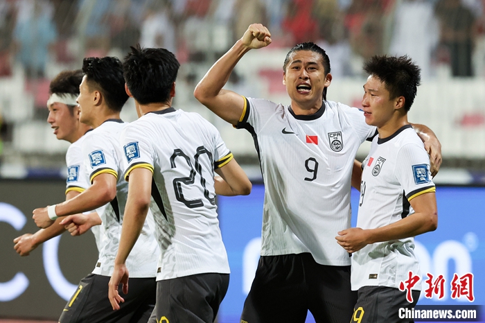 国足客场绝杀巴林队 小组排名暂时升至第四