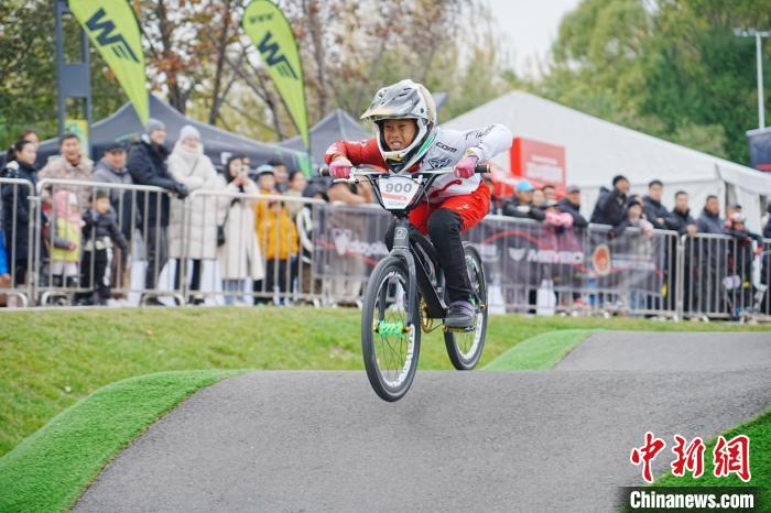 沈阳举办的中国泵道联赛总决赛汇聚120名全国顶