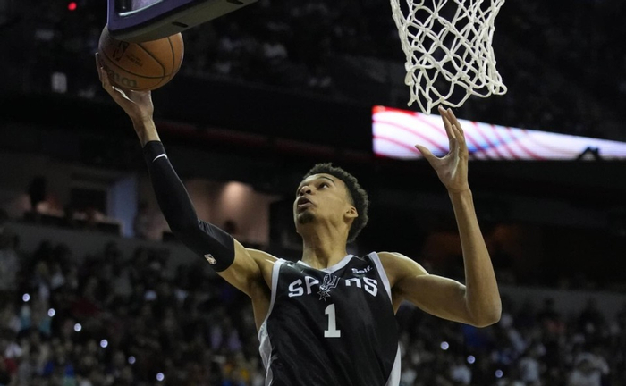 文班亚马、布朗、爱德华兹三将冲击最佳第一阵