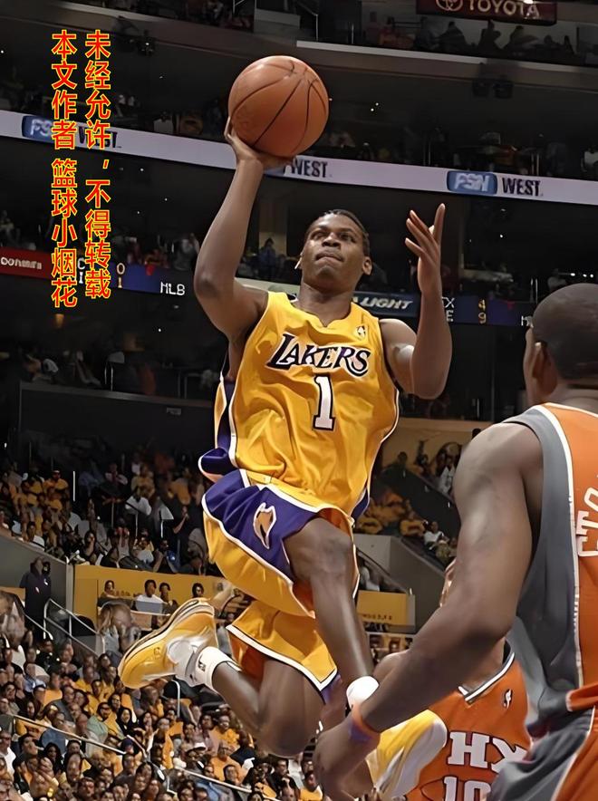 科比2006年队友实力薄弱，对比骑士阵容引热议