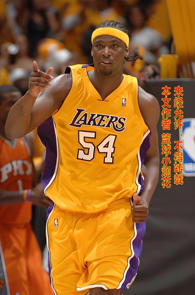 科比2006年队友实力薄弱，对比骑士阵容引热议