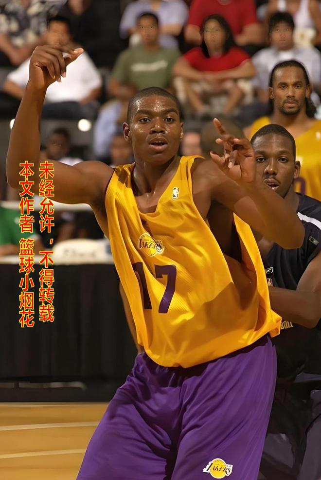 科比2006年队友实力薄弱，对比骑士阵容引热议