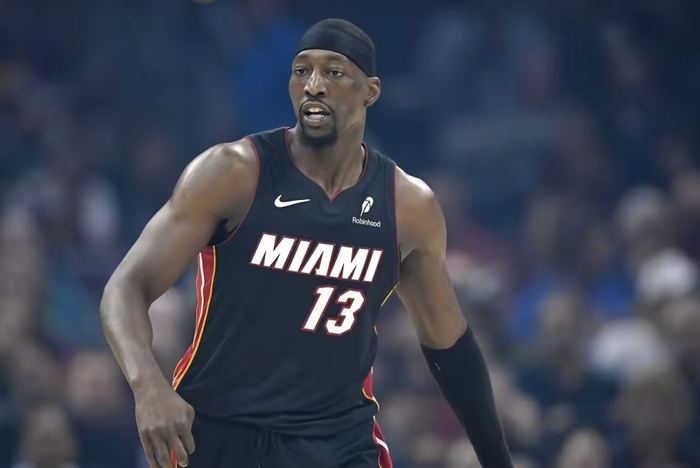 三球拉拽阿德巴约遭联盟罚款6万 阿德巴约怒斥未